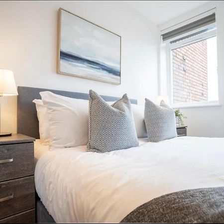 Two Bedrooms, Two Bath, Up To 3 Beds 1 Sofa - Slough Windsor Legoland Kültér fotó