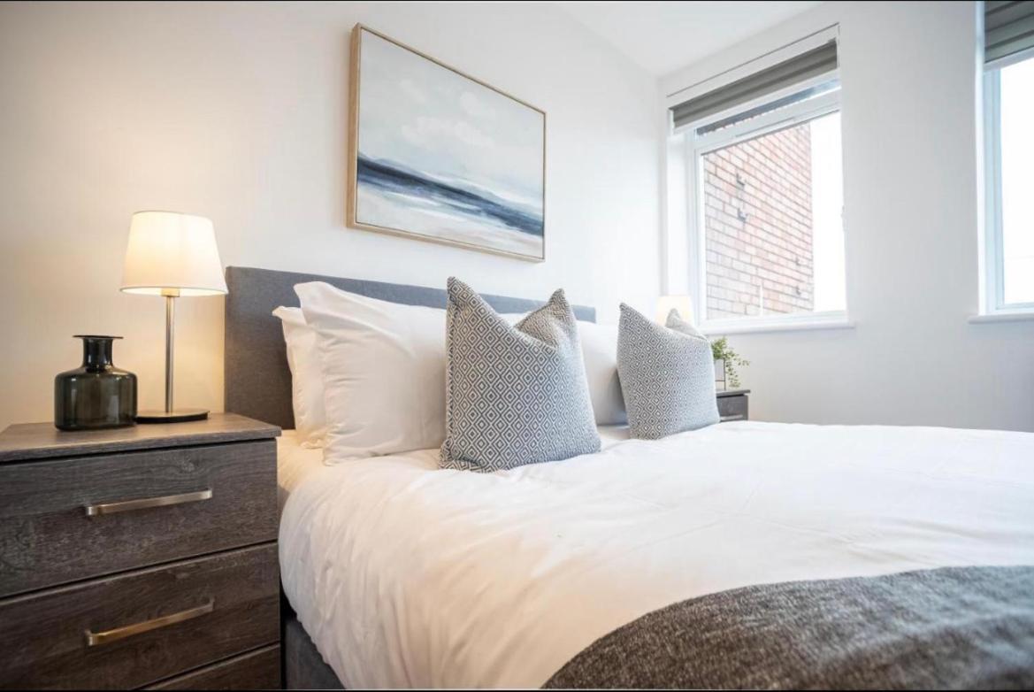 Two Bedrooms, Two Bath, Up To 3 Beds 1 Sofa - Slough Windsor Legoland Kültér fotó